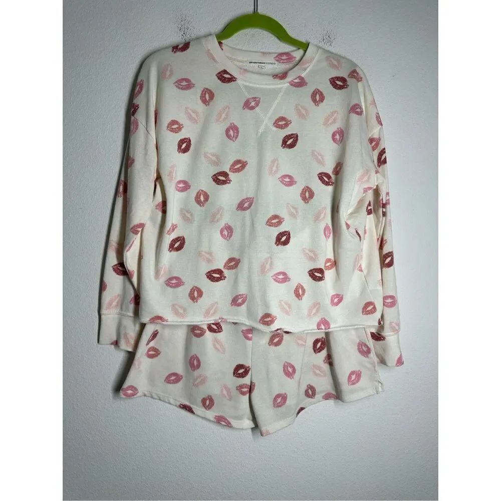 Grayson Threads Womens Sleepwear Set Size L Kiss Print Top & Shorts Cotton Blend
